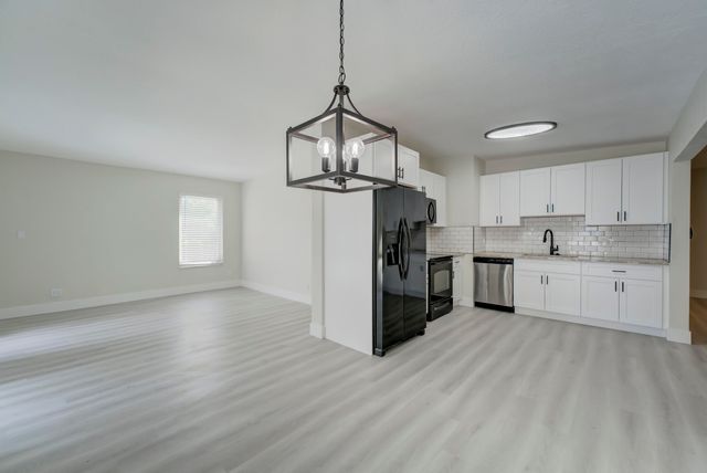 840 Bradley Street, West Palm Beach, FL 33405