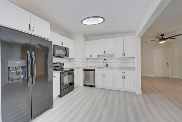 840 Bradley Street, West Palm Beach, FL 33405