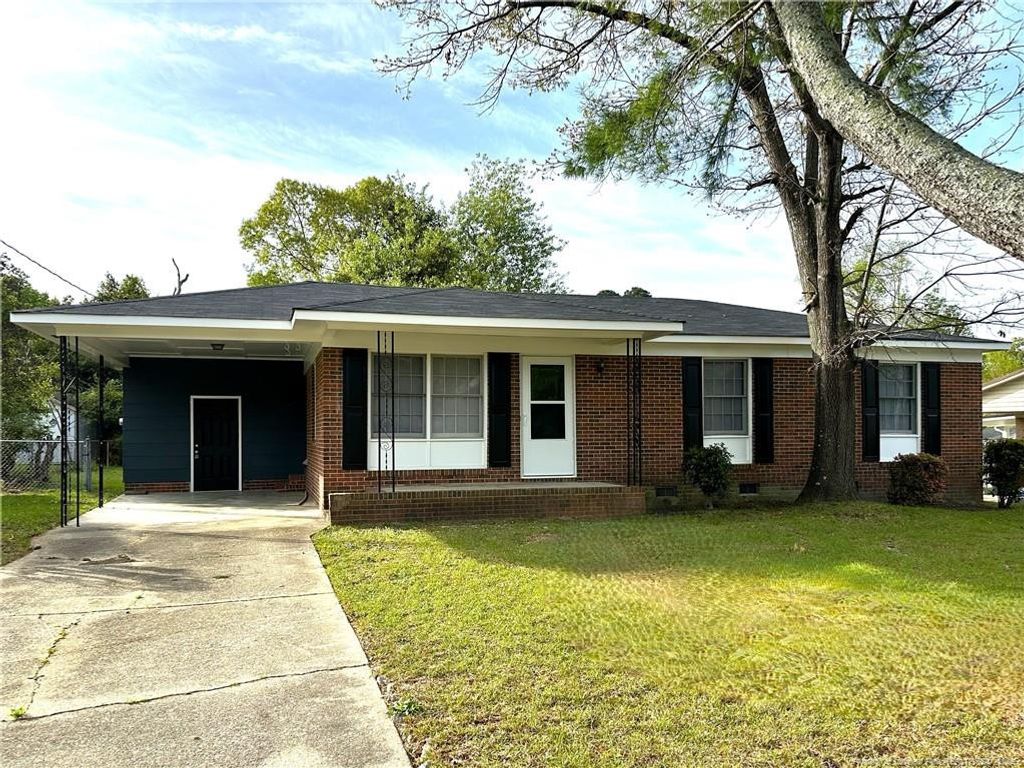 5622 Carson Drive, Fayetteville, NC 28303