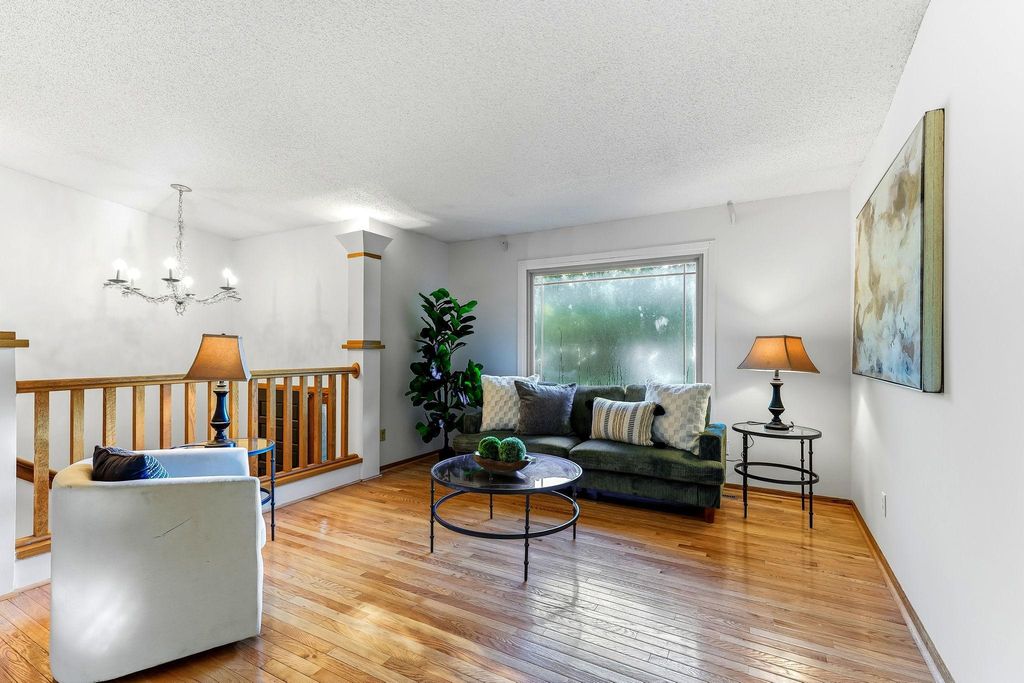 762 Elrene Court, Eagan, MN 55123 — photo 2