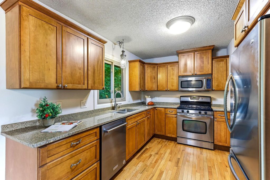 762 Elrene Court, Eagan, MN 55123 — photo 5