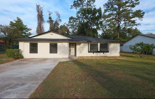 24118 E Lake Houston Pkwy, Huffman, TX 77336