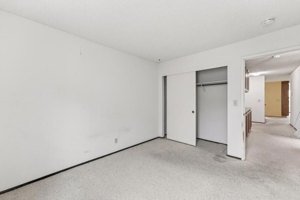 Image 28 of property listing at 20683 Greenleaf Drive, Cupertino, CA 95014
