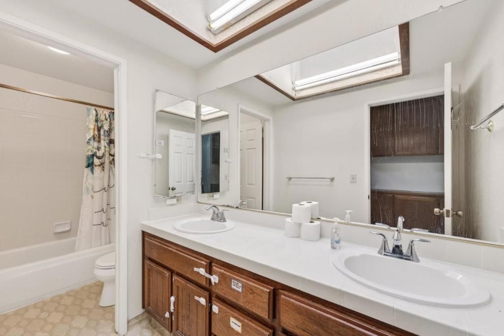 Image 32 of property listing at 20683 Greenleaf Drive, Cupertino, CA 95014