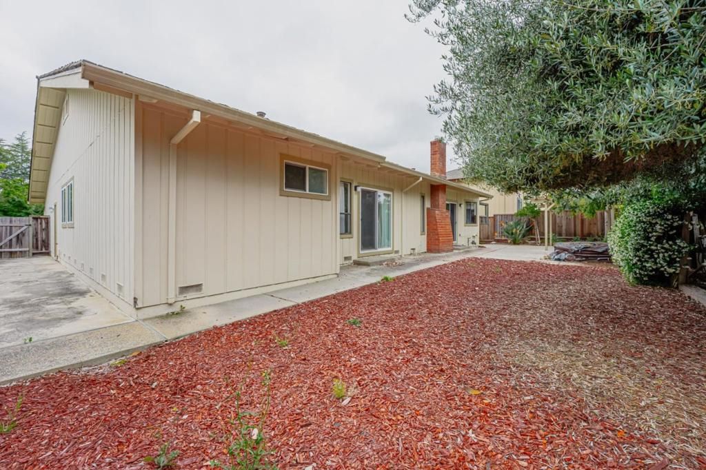 Image 42 of property listing at 20683 Greenleaf Drive, Cupertino, CA 95014