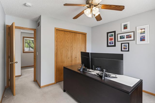 7886 Forest Boulevard E, Woodbury, MN 55125