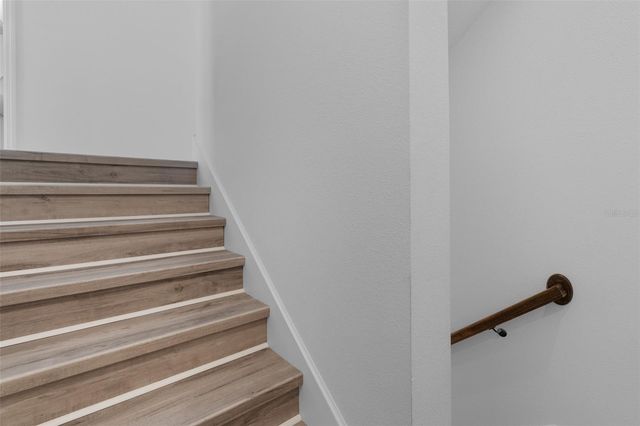 160 SUN PALM LANE, Altamonte Springs, FL 32701