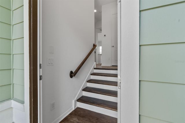 160 SUN PALM LANE, Altamonte Springs, FL 32701