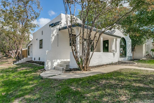 2055 W Magnolia Ave, San Antonio, TX 78201