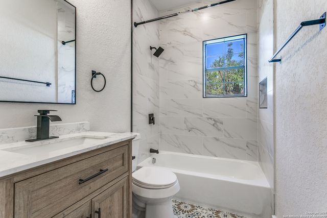 2055 W Magnolia Ave, San Antonio, TX 78201