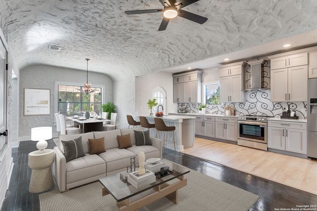 2055 W Magnolia Ave, San Antonio, TX 78201