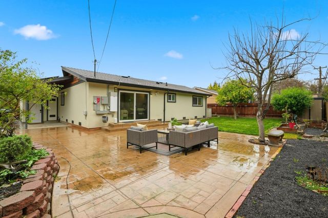 847 San Luppe Drive, Mountain View, CA 94043