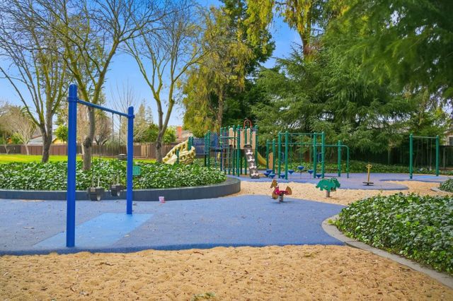 847 San Luppe Drive, Mountain View, CA 94043