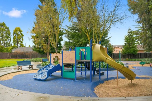 847 San Luppe Drive, Mountain View, CA 94043