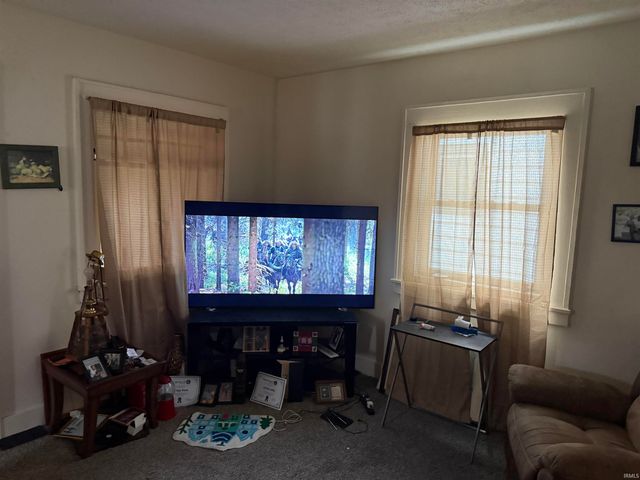 1158 E Indiana Avenue, South Bend, IN 46613