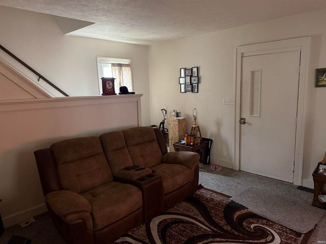 1158 E Indiana Avenue, South Bend, IN 46613