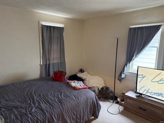 1158 E Indiana Avenue, South Bend, IN 46613