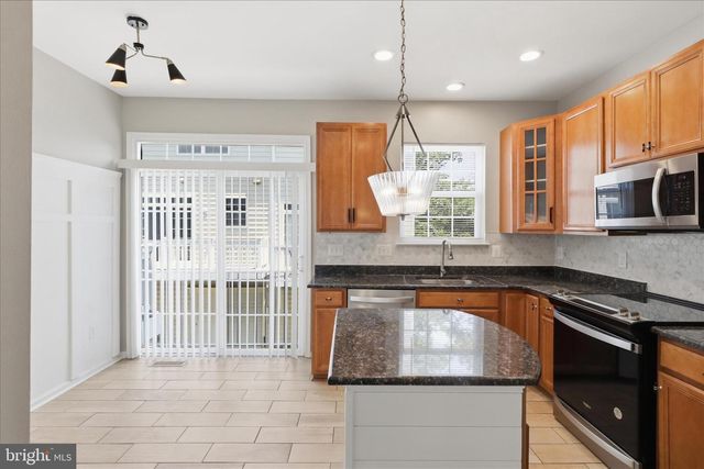 121 DANBURY ST SW, Washington, DC 20032