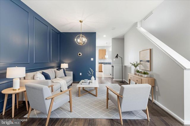 121 DANBURY ST SW, Washington, DC 20032
