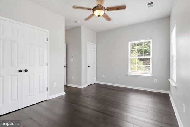 121 DANBURY ST SW, Washington, DC 20032