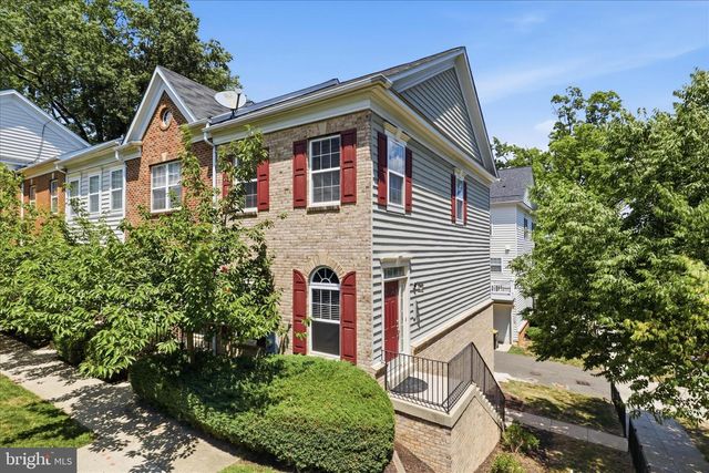 121 DANBURY ST SW, Washington, DC 20032