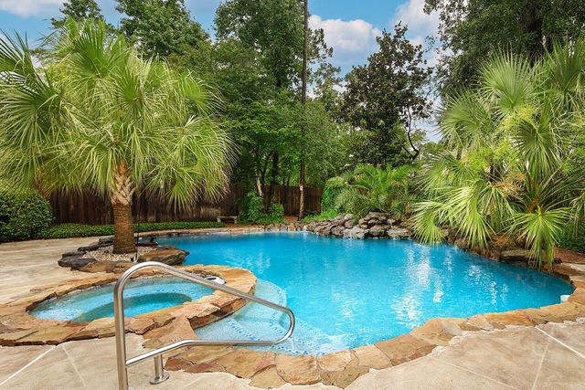 23 Hillock Woods, The Woodlands, TX 77380