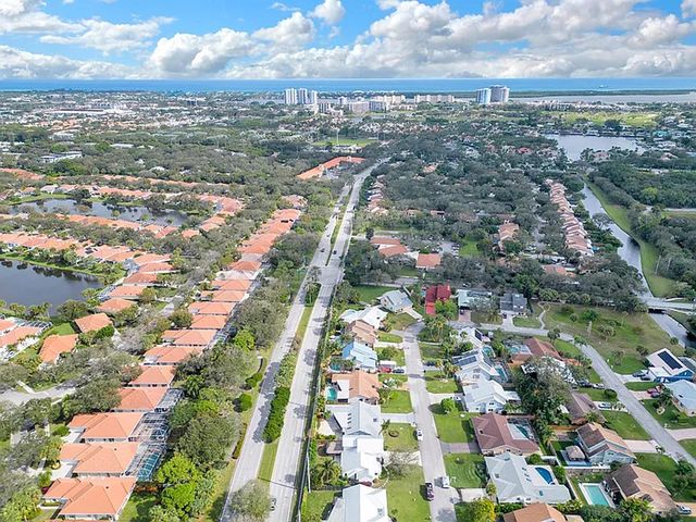 1113 RAINWOOD Circle W, Palm Beach Gardens, FL 33410