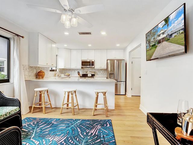 1113 RAINWOOD Circle W, Palm Beach Gardens, FL 33410