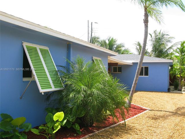 13767 Oleander Ave E, Juno Beach, FL 33408