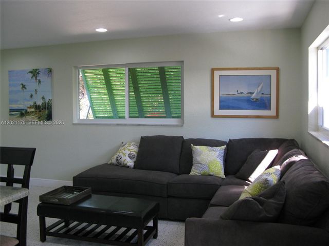 13767 Oleander Ave E, Juno Beach, FL 33408
