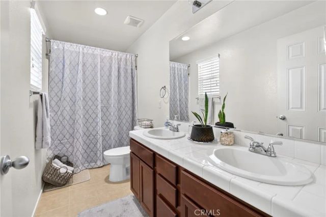 1216 Burgundy Rose, Beaumont, CA 92223