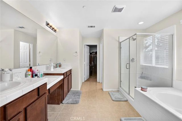 1216 Burgundy Rose, Beaumont, CA 92223