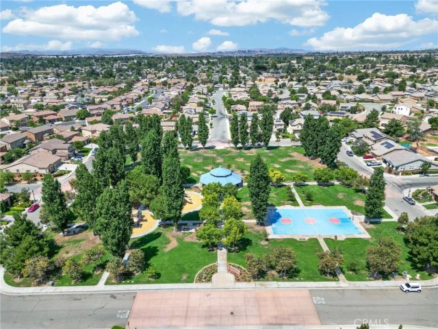 1216 Burgundy Rose, Beaumont, CA 92223