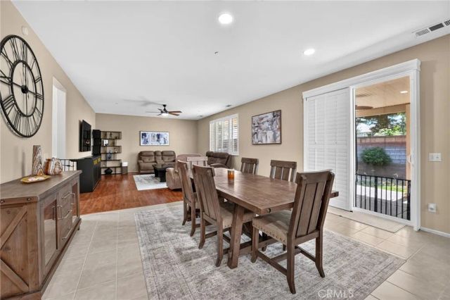 1216 Burgundy Rose, Beaumont, CA 92223