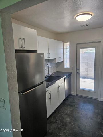1516 E ROVEY Avenue 5A, Phoenix, AZ 85014