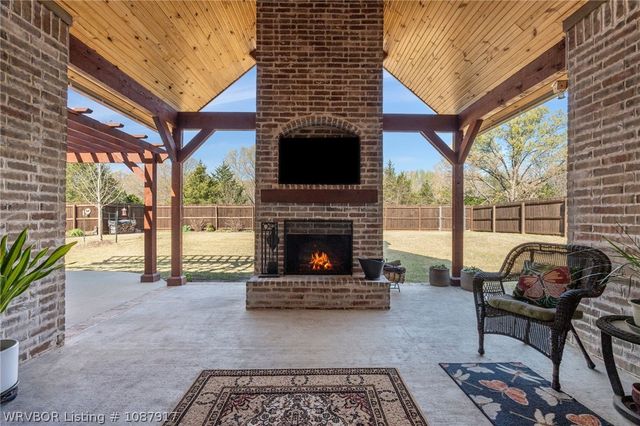 9208 Shirecrest Drive, Fort Smith, AR 72916