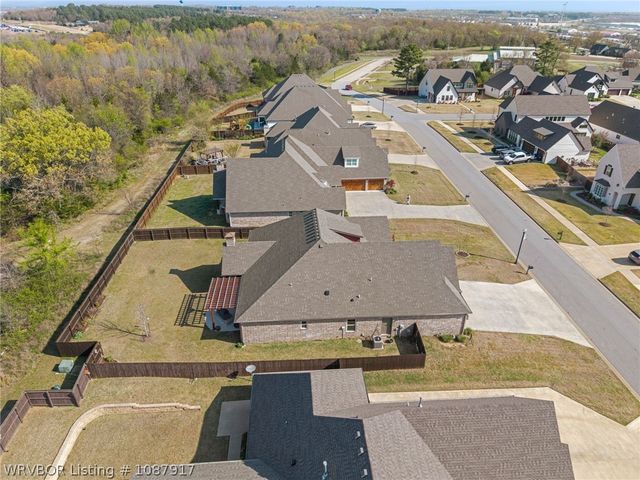 9208 Shirecrest Drive, Fort Smith, AR 72916