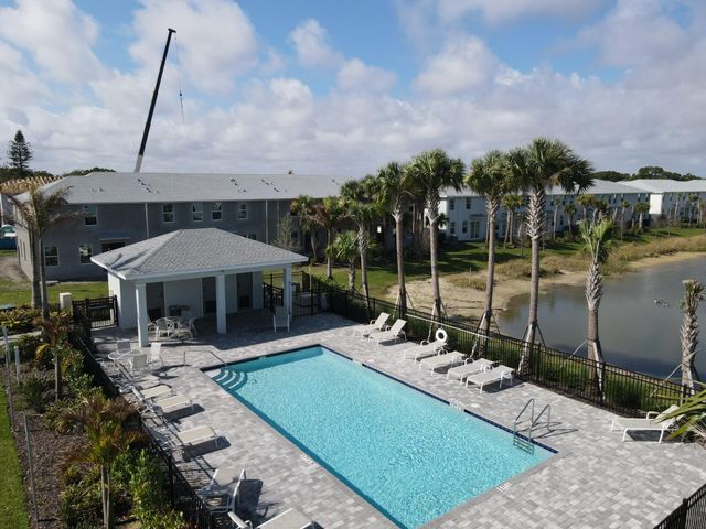 586 Salisbury Circle, Fort Pierce, FL 34982