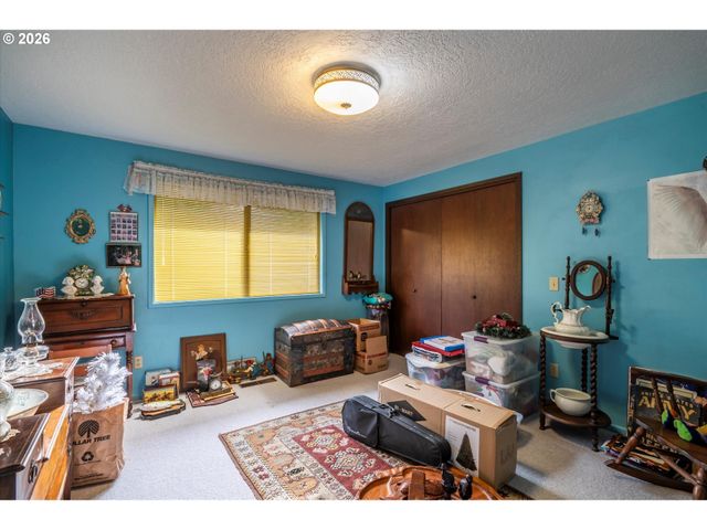 875 SIGNAL Way, Coos Bay, OR 97420