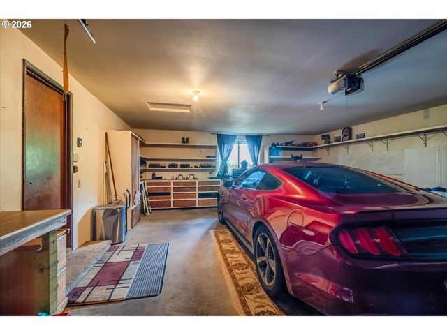 875 SIGNAL Way, Coos Bay, OR 97420