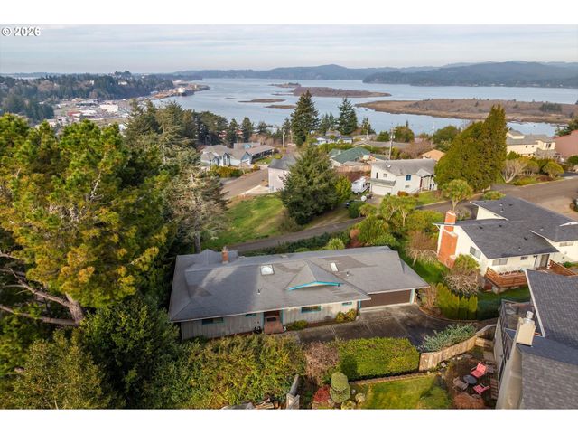 875 SIGNAL Way, Coos Bay, OR 97420