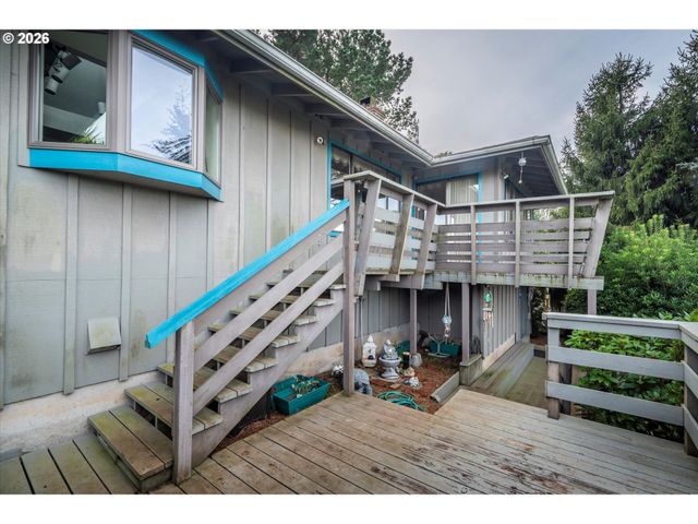 875 SIGNAL Way, Coos Bay, OR 97420