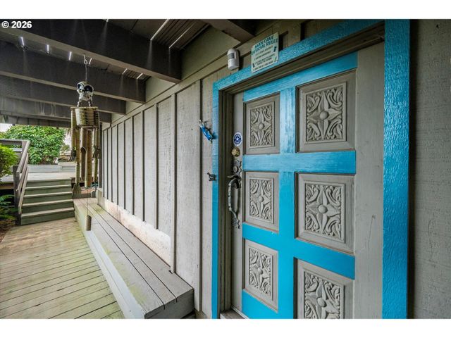 875 SIGNAL Way, Coos Bay, OR 97420