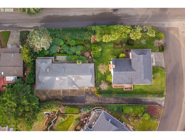 875 SIGNAL Way, Coos Bay, OR 97420