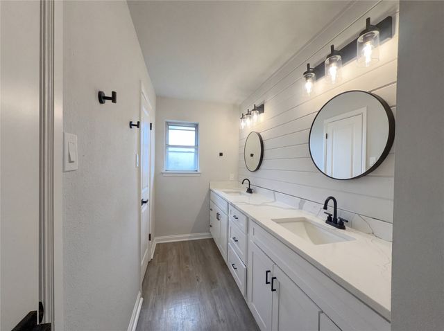 5310 Firewood Drive, Arlington, TX 76016