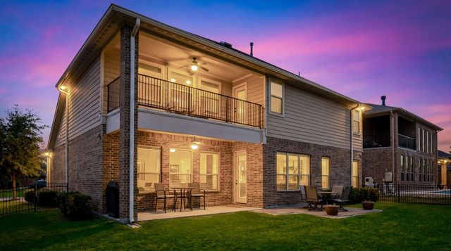 32 Waterford Way, Montgomery, TX 77356