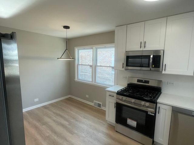 654 W 111th Street, Chicago, IL 60628