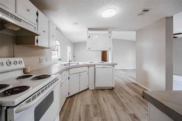 5106 MEADOW GROVE TRAIL, Lakeland, FL 33810