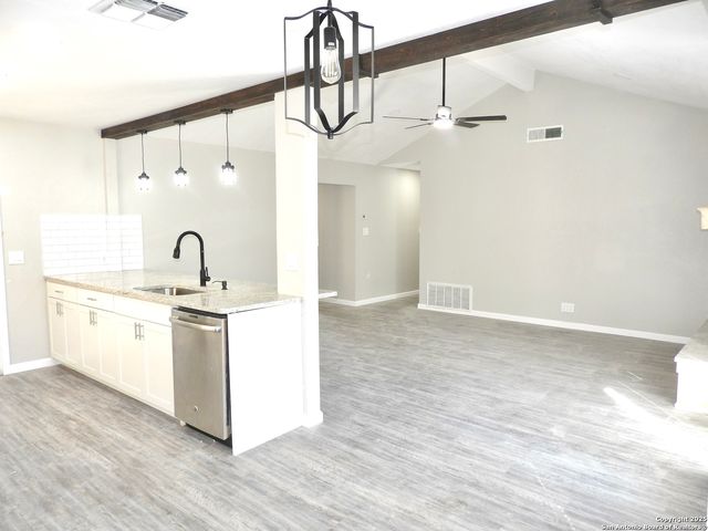 12138 Cherry Blossom, San Antonio, TX 78247