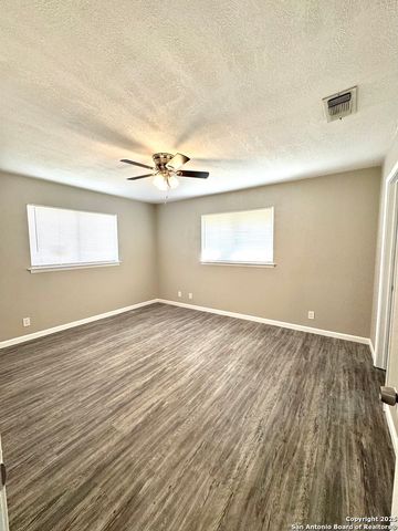 12138 Cherry Blossom, San Antonio, TX 78247